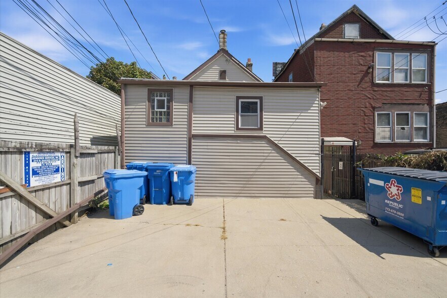 More Photos Of 2418 N Western Ave, Chicago Apartments For Sale