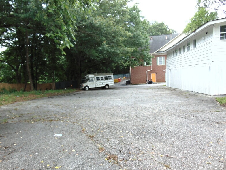 More Photos Of 6277 Memorial Dr, Stone Mountain Medical For Sale