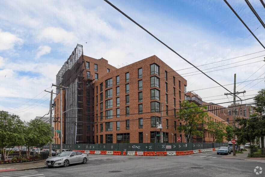 More Photos Of 1725 Village Ln, Far Rockaway Apartments For Lease