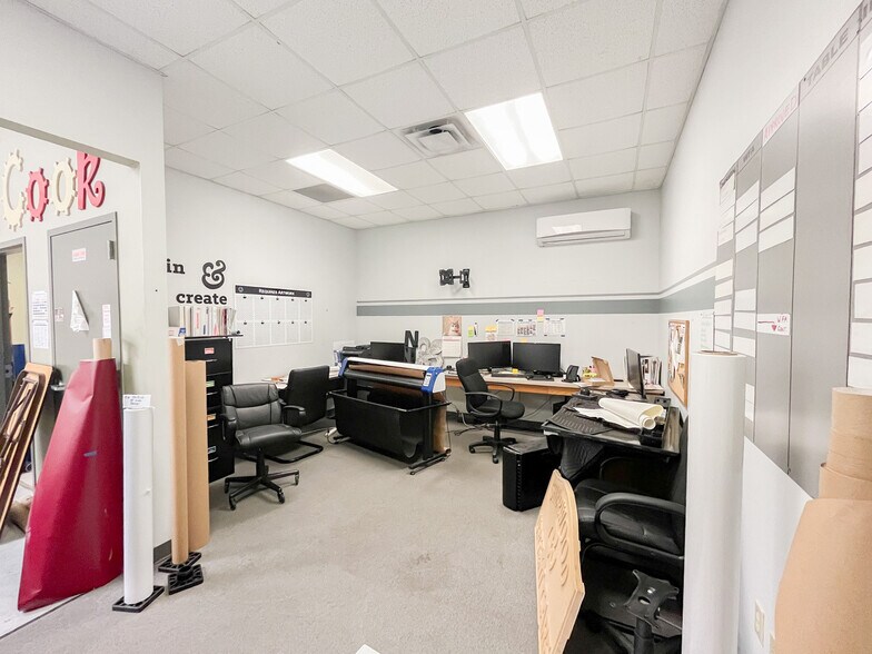 More Photos Of 11710 Cloverland Ave, Baton Rouge Warehouse For Lease