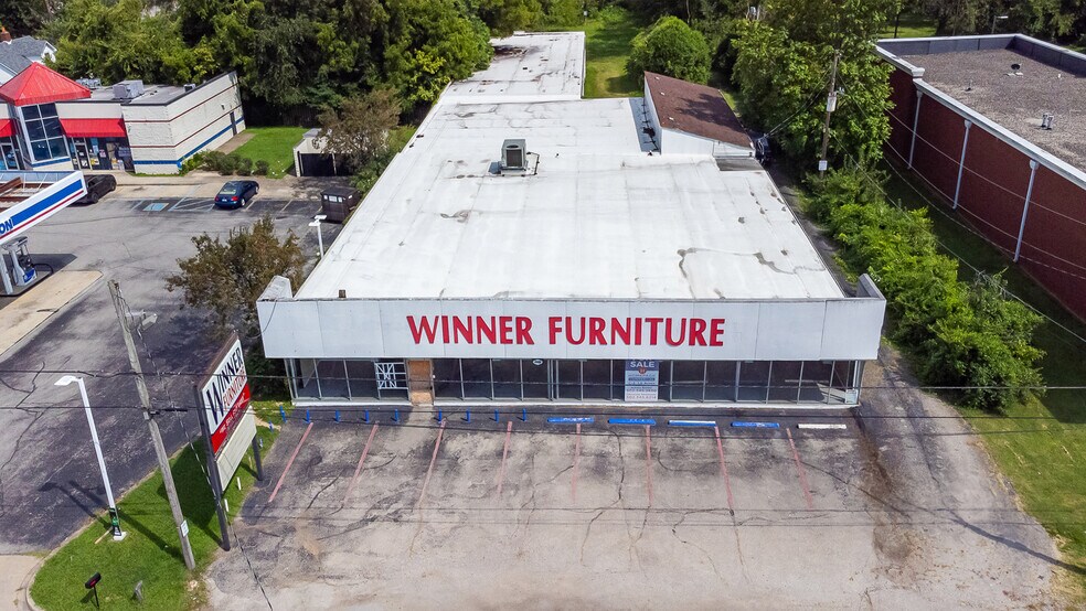 More Photos Of 10509 Dixie Hwy, Louisville Freestanding For Lease