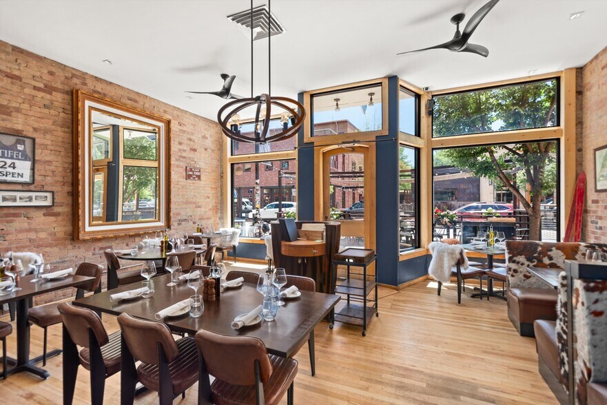 More Photos Of 335 Main St, Carbondale General Retail For Sale