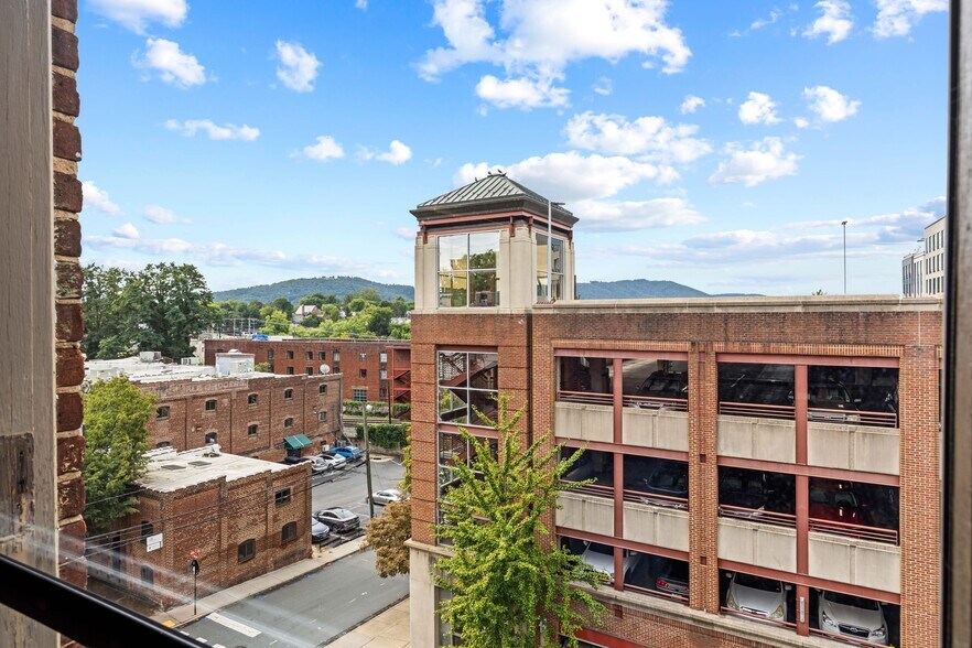 More Photos Of 316-318 E Main St, Charlottesville Office For Lease