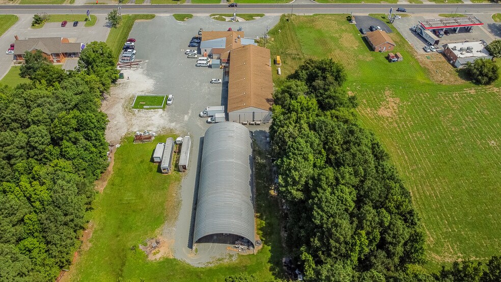 More Photos Of 16552 General Puller Hwy, Deltaville Specialty For Sale