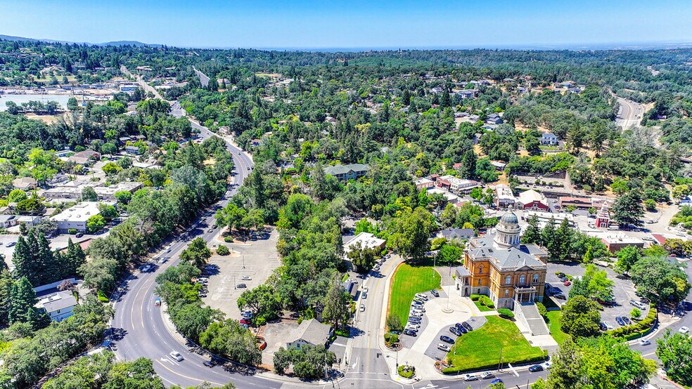 More Photos Of 1407-1409 Lincoln Way, Auburn Office For Sale