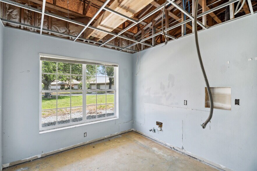 More Photos Of 40 Barkley Cir, Fort Myers Medical For Lease