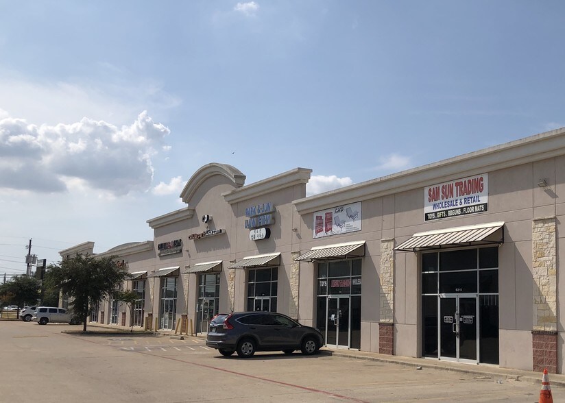 11532 Harry Hines Blvd, Dallas, TX 75229 General Retail For Sale