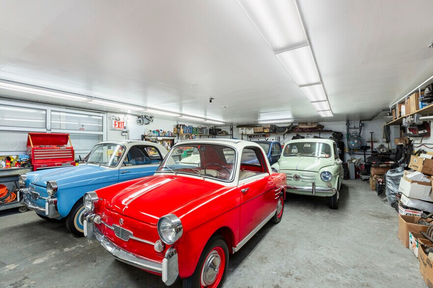 More Photos Of 49-18 25th Ave, Woodside Warehouse For Sale