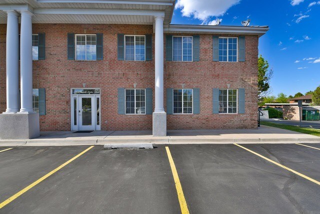 More Photos Of 5663 S Redwood Rd, Salt Lake City Office For Lease