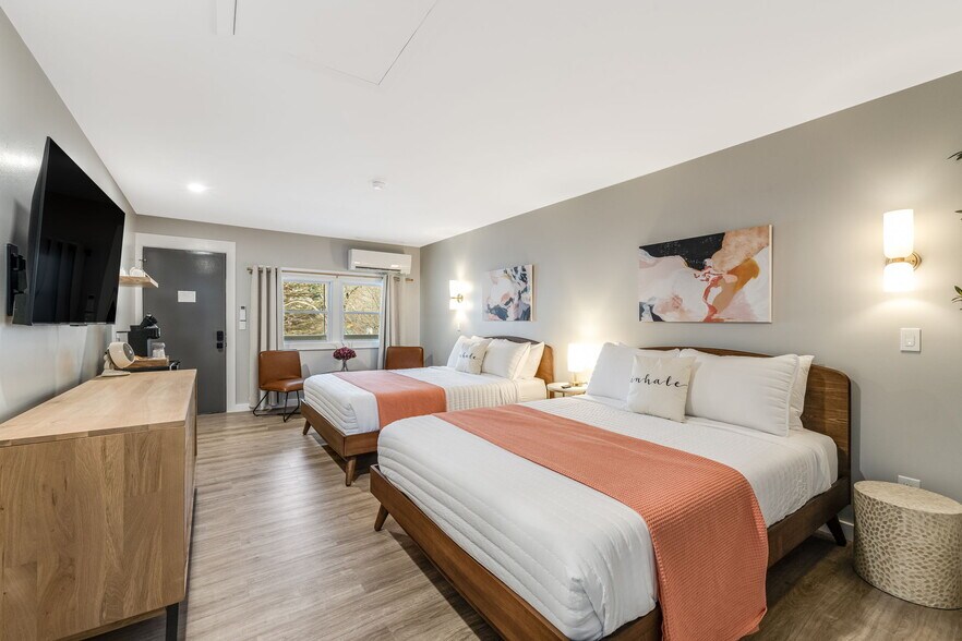 More Photos Of 4102 Soco Rd, Maggie Valley Hotel For Sale