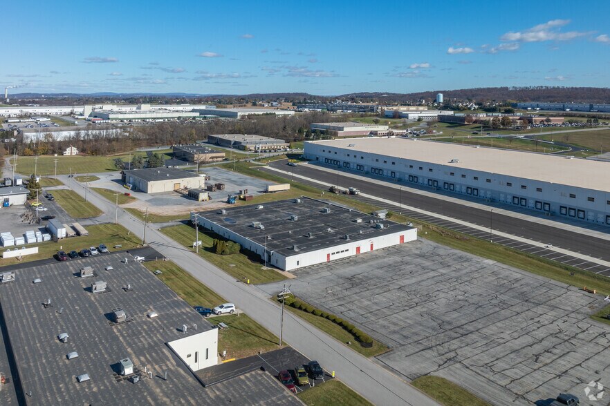 More Photos Of 20 Willow Springs Cir, York Warehouse For Lease
