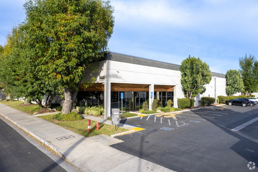 More Photos Of 9420 Lurline Ave, Chatsworth Unknown For Lease