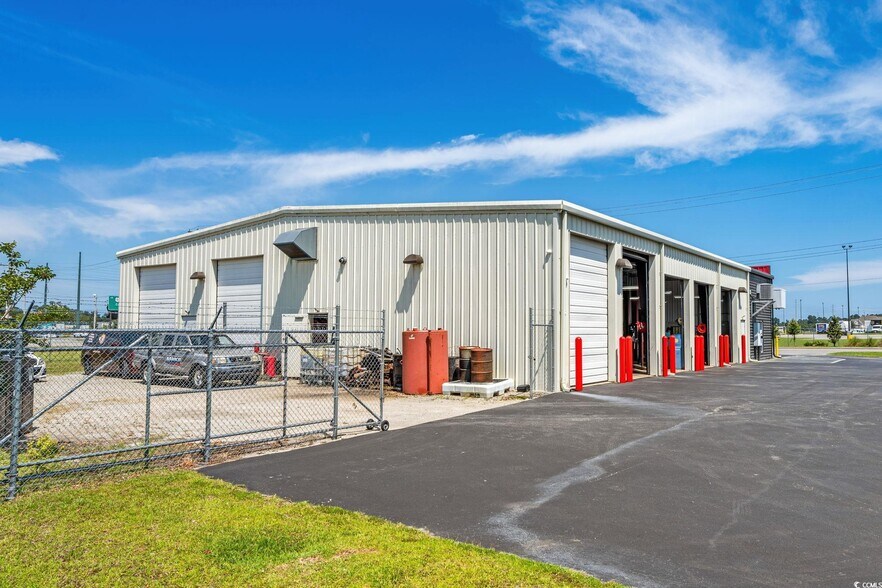 More Photos Of 362 George Bishop Pky, Myrtle Beach Auto Repair For Sale