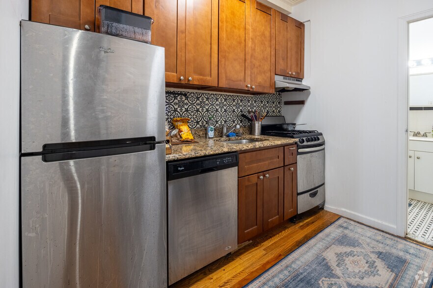 More Photos Of 49 Essex St, New York Multifamily For Sale
