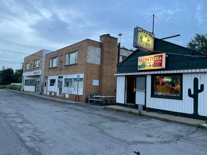 Primary Photo Of 4473 Lake Shore Rd, Hamburg Flex For Sale