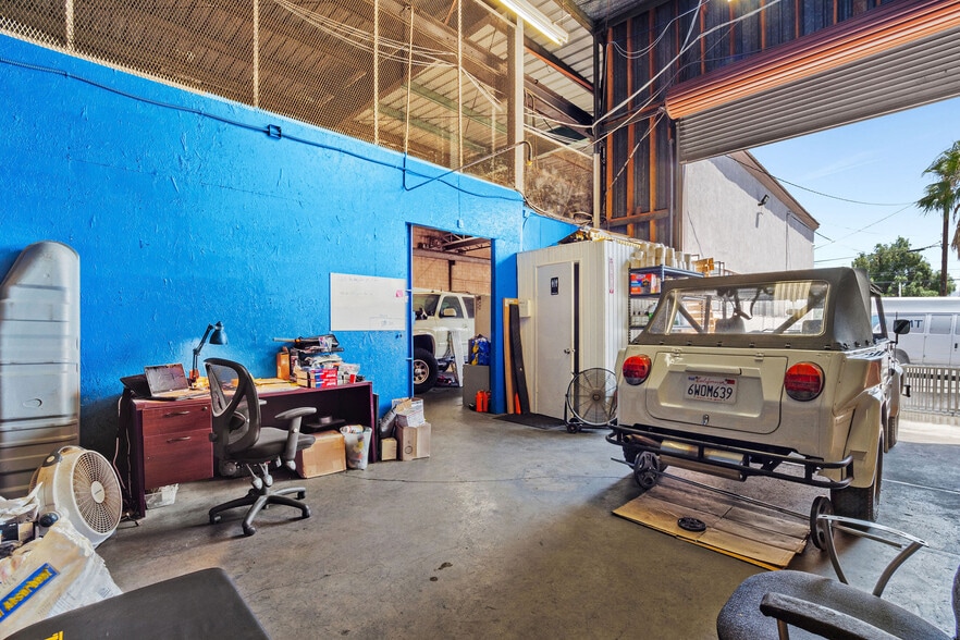 More Photos Of 484 E Redlands Blvd, San Bernardino Auto Repair For Sale