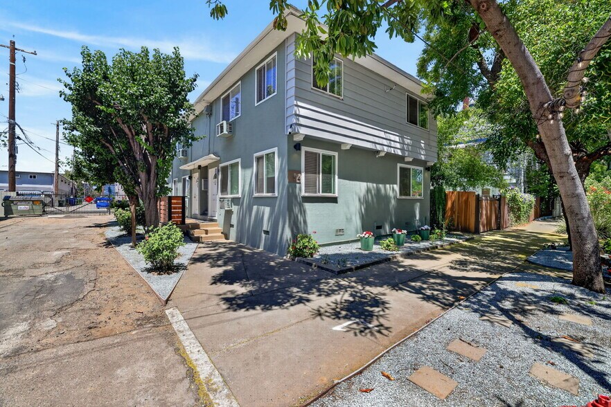 Primary Photo Of 614 17th St, Sacramento Apartments For Sale