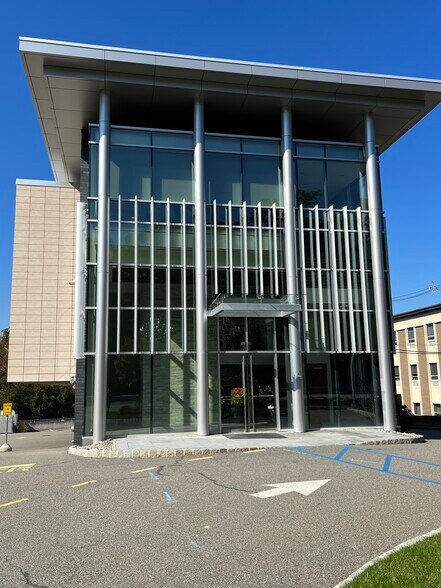 More Photos Of 574 Sylvan Ave, Englewood Cliffs Office For Sale