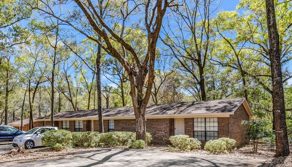 Primary Photo Of 8640 Jernigan Rd, Pensacola Apartments For Sale