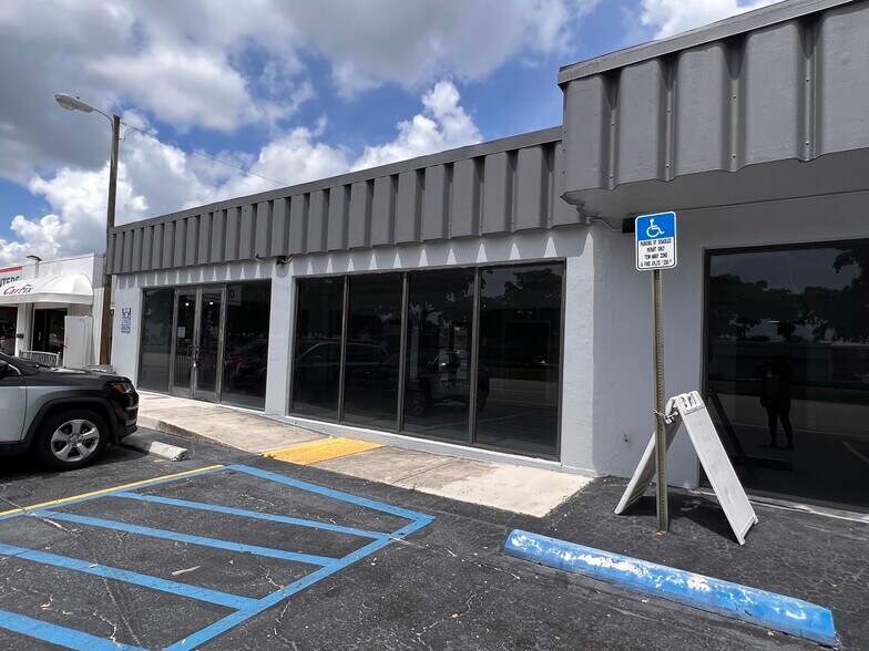 More Photos Of 1100 S Dixie Hwy, Hollywood Freestanding For Lease