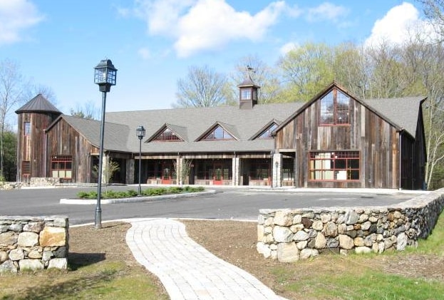 Primary Photo Of 641 Main St s, Woodbury Freestanding For Lease