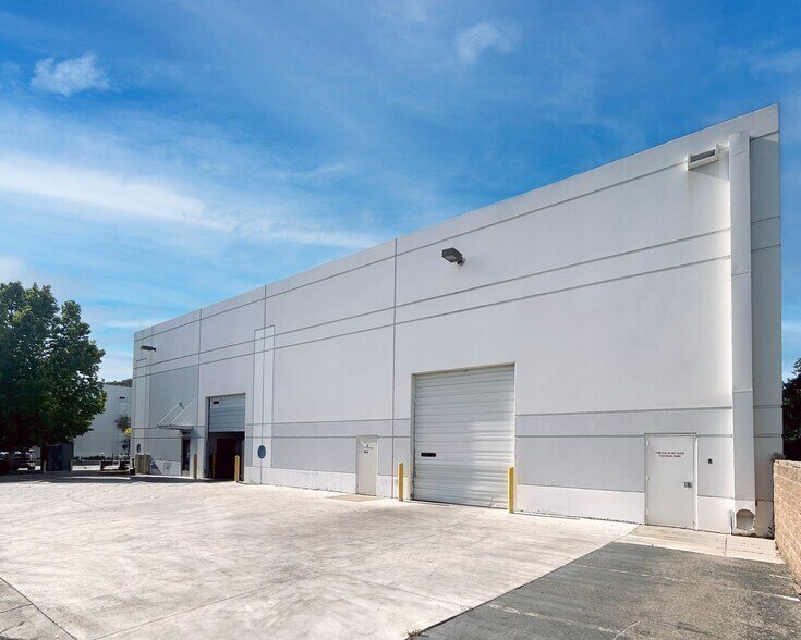 More Photos Of 28034 Industry Dr, Valencia Industrial For Lease