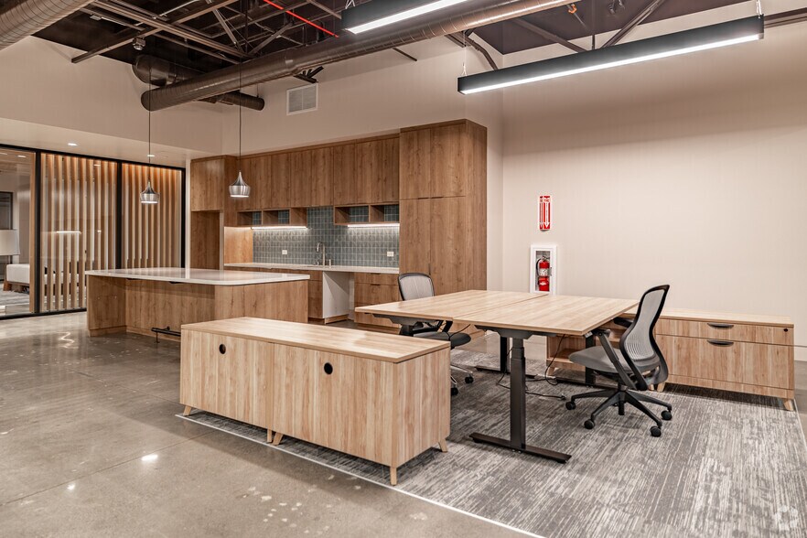 More Photos Of 200 E Baker St, Costa Mesa Loft Creative Space For Lease