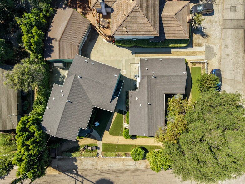 More Photos Of 646 Westminster Dr, Pasadena Multifamily For Sale