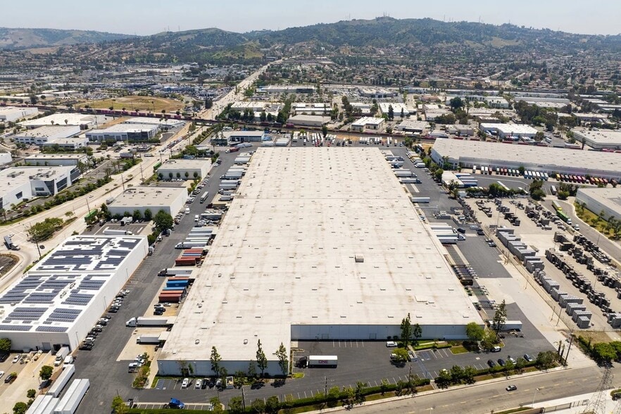 More Photos Of 929 S Azusa Ave, City Of Industry Warehouse For Lease