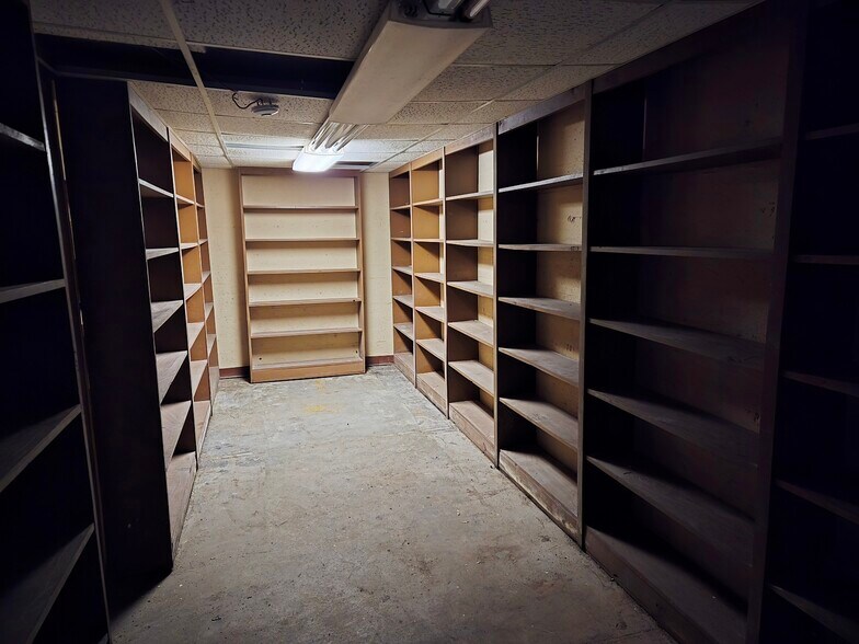 More Photos Of 220 E Galena Blvd, Aurora Storefront For Sale