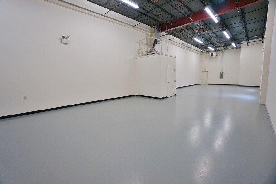 More Photos Of 1100-1146 Taft St, Rockville Warehouse For Lease