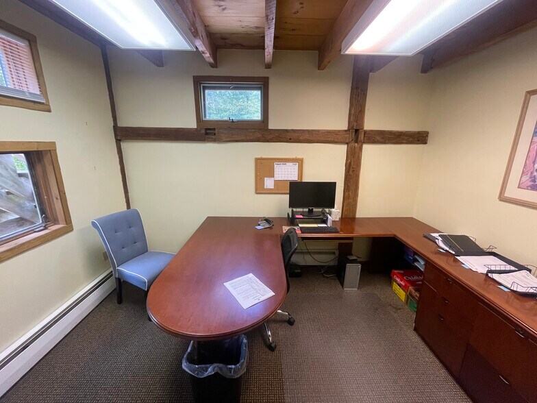 More Photos Of 167 Baxter Rd, Storrs Mansfield Office For Sale