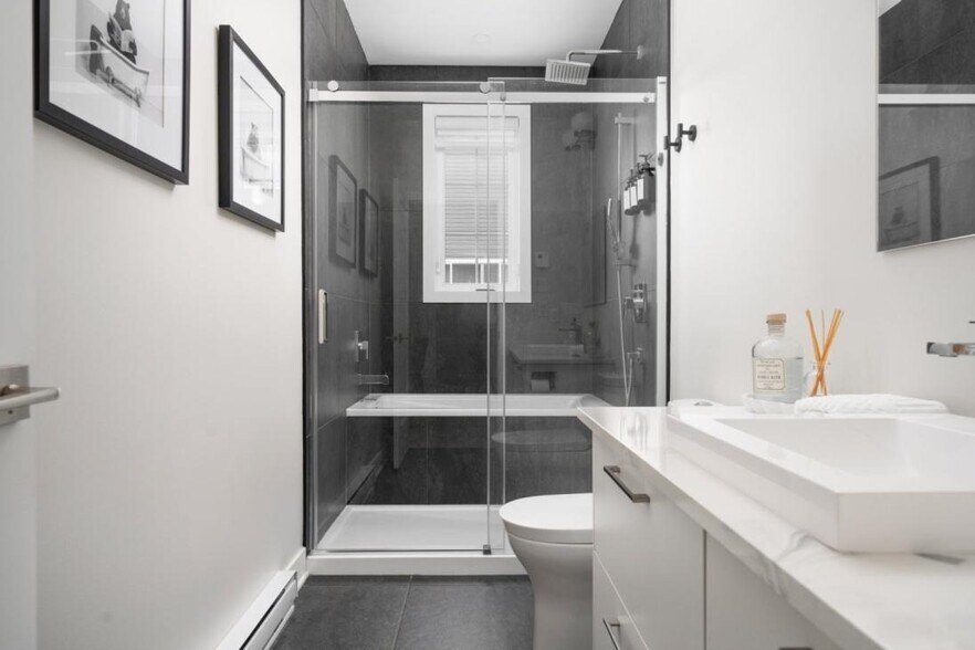 More Photos Of 13575 Rue Du Médoc, Mirabel Apartments For Sale