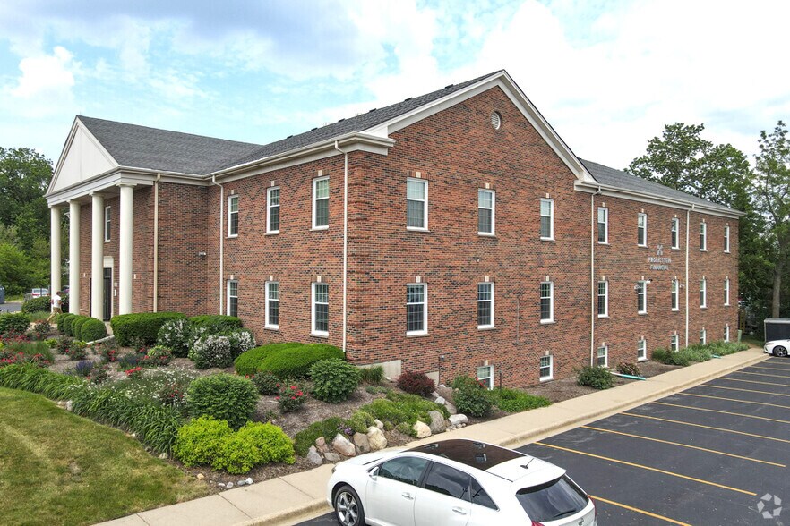 More Photos Of 1750 E Main St, St Charles Office For Sale