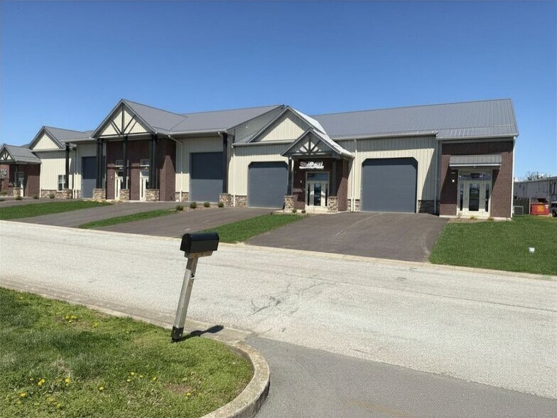More Photos Of 8000 Hardy Way, Sellersburg Light Distribution For Sale