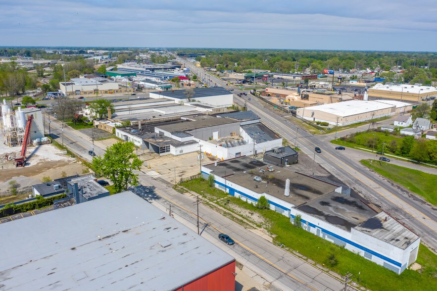 20530 Hoover Rd, Detroit, MI 48205 Warehouse For Sale