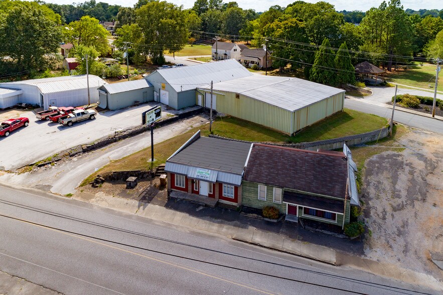 More Photos Of 217 Sparkman St SW, Hartselle Warehouse For Sale