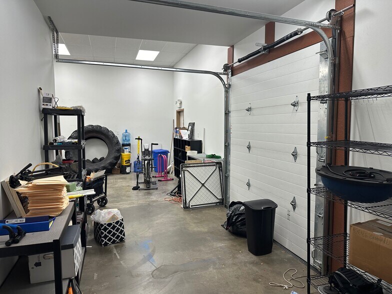 More Photos Of 3920 W 5th Ave, Post Falls Freestanding For Lease