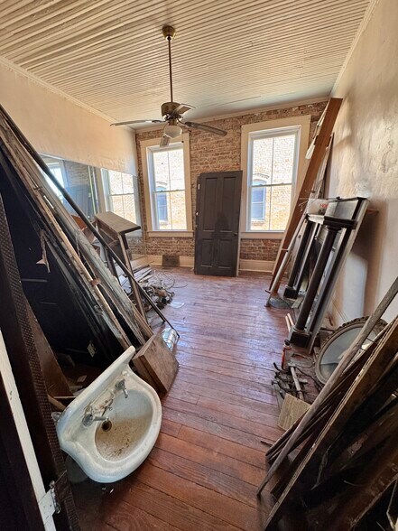 More Photos Of 2720 Cleveland St, Elloree Storefront Retail Residential For Sale