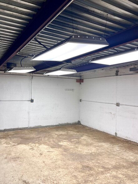 More Photos Of 1200 N Main St, Noble Warehouse For Lease