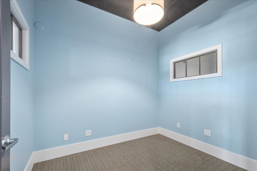 More Photos Of 215 SE 9th Ave, Portland Office Residential For Lease