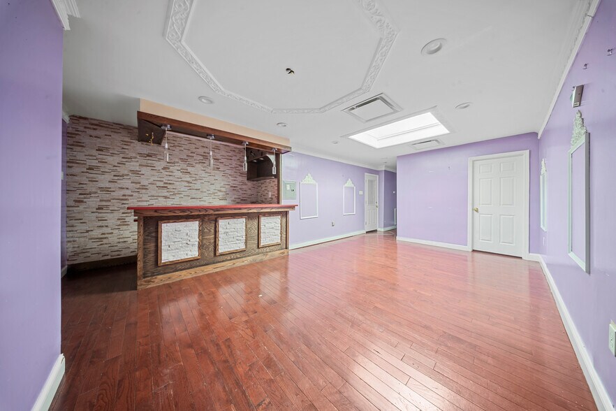 More Photos Of 200-17 Linden Blvd, Saint Albans Medical For Sale