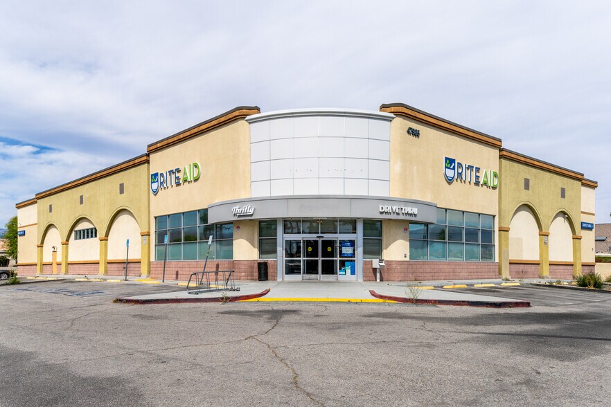 More Photos Of 47985 Monroe St, Indio Drugstore For Lease