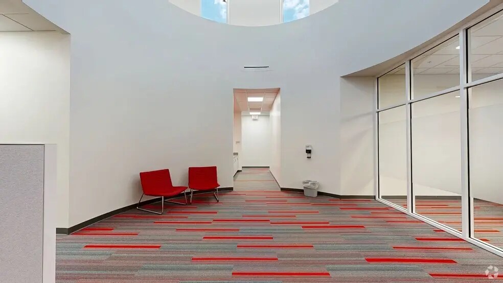 More Photos Of 11601 Research Cir, Alachua Office For Sale