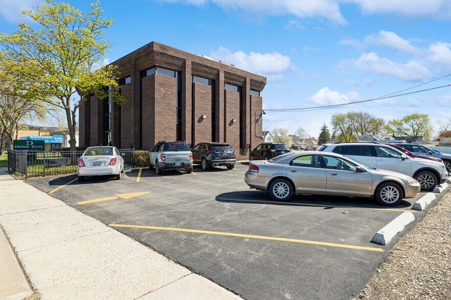 More Photos Of 8233 S Harlem Ave, Bridgeview Medical For Lease