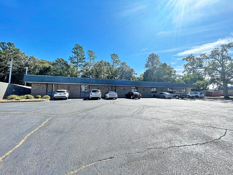 More Photos Of 3315 Demetropolis Rd, Mobile Office For Sale