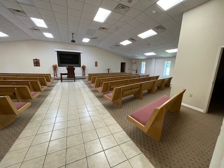 More Photos Of 501-599 Paris ave, Soper Religious Facility For Sale