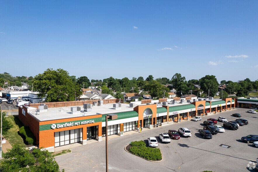 More Photos Of 4600-4610 Chippewa St, Saint Louis General Retail For Lease