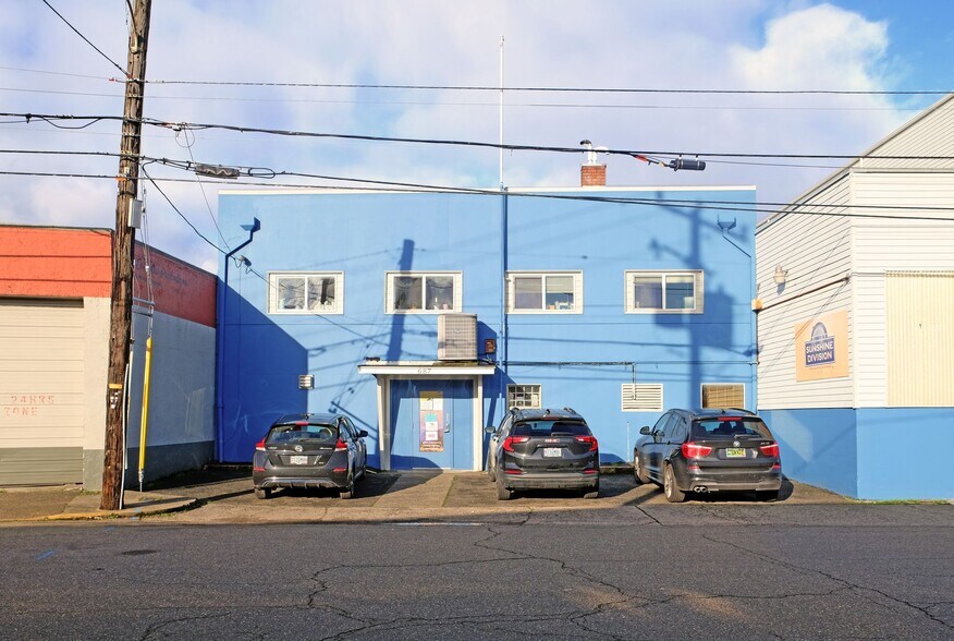 More Photos Of 679-687 N Thompson St, Portland Warehouse For Lease