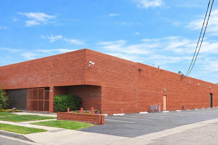 More Photos Of 227 W 140th St, Los Angeles Warehouse For Lease